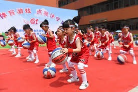 爆冷！12次暂停战术8次跑错，詹姆斯与东契奇同时在场净负57分